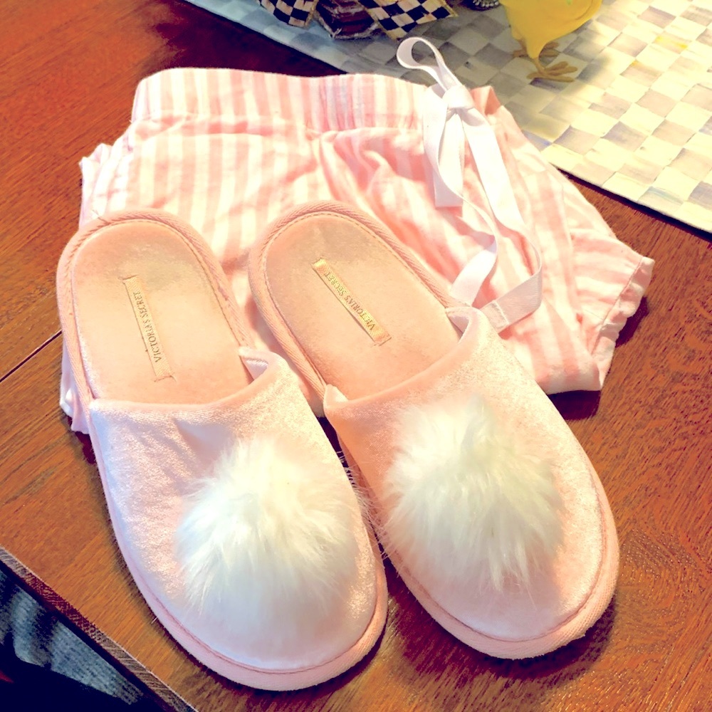 Classic Pink Stripe Victoria's Secret Pajama Lounge Pant SZ XL &  pink slippers